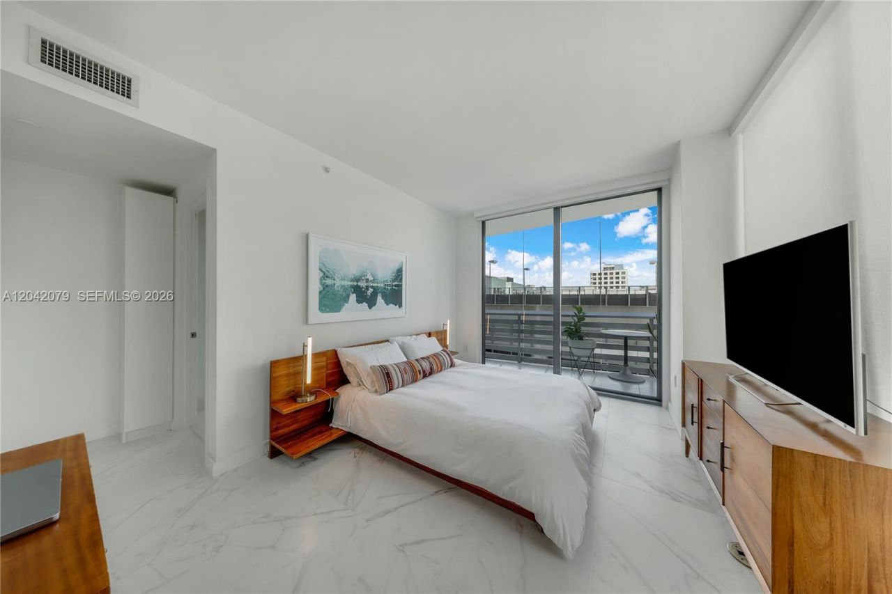 460 NE 28th St , Unit 701, Miami, FL 33137 Photo