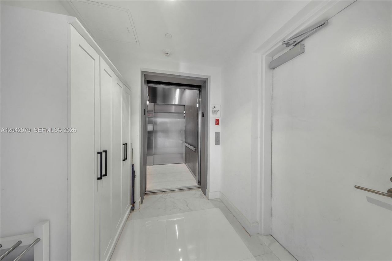 460 NE 28th St , Unit 701, Miami, FL 33137 Photo