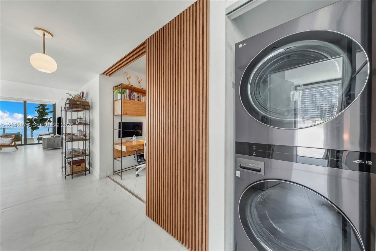 460 NE 28th St , Unit 701, Miami, FL 33137 Photo
