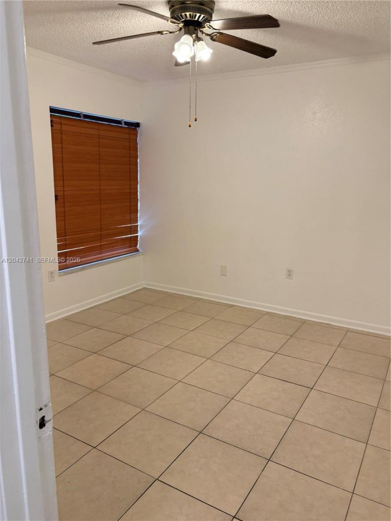 17600 NW 68th Ave, Unit B2004, Hialeah, FL 33015 Photo