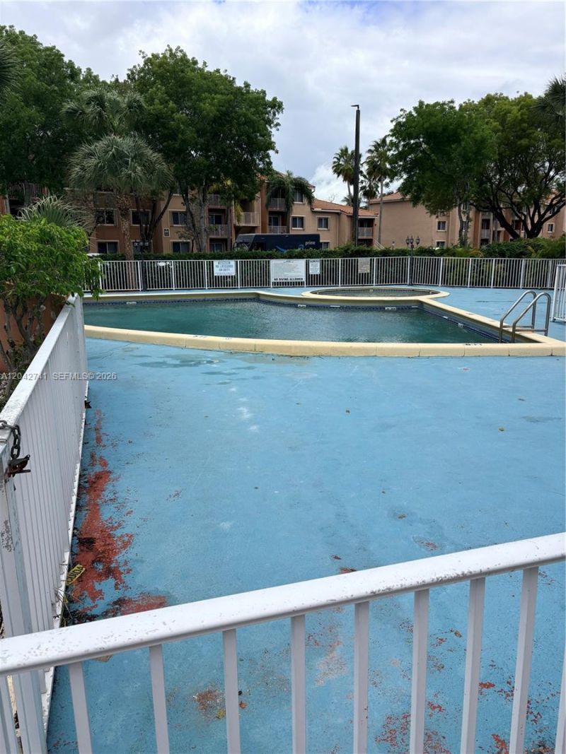 17600 NW 68th Ave, Unit B2004, Hialeah, FL 33015 Photo