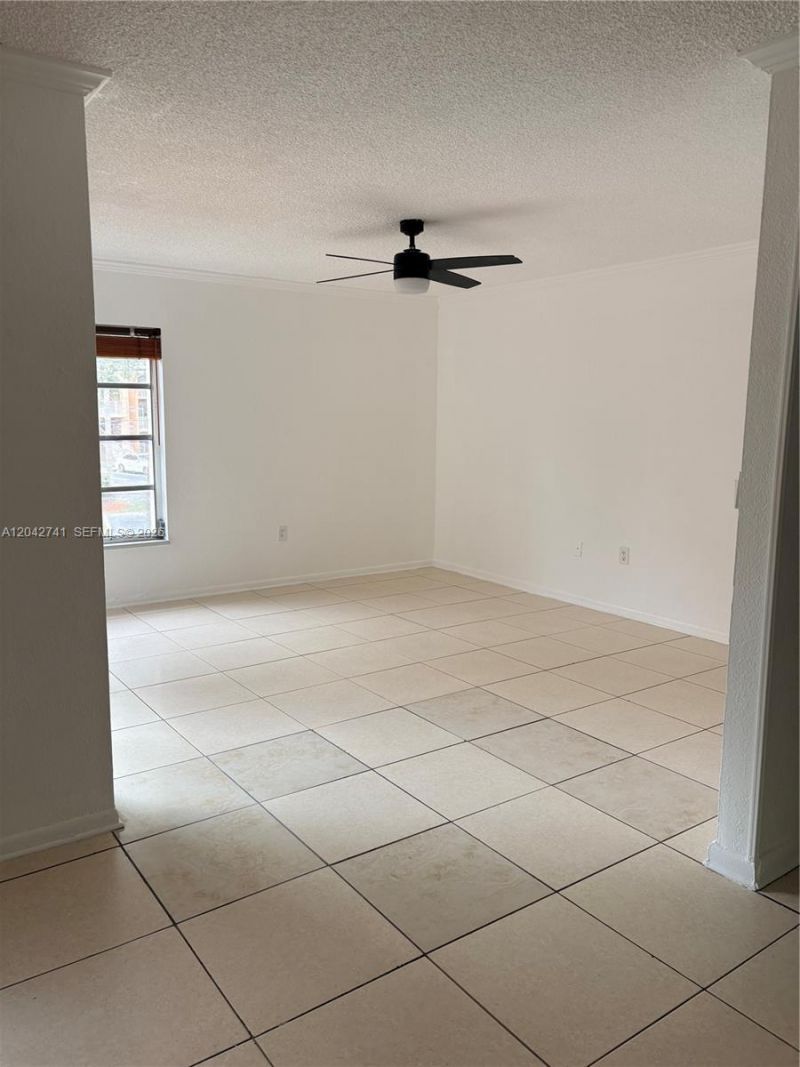 17600 NW 68th Ave, Unit B2004, Hialeah, FL 33015 Photo