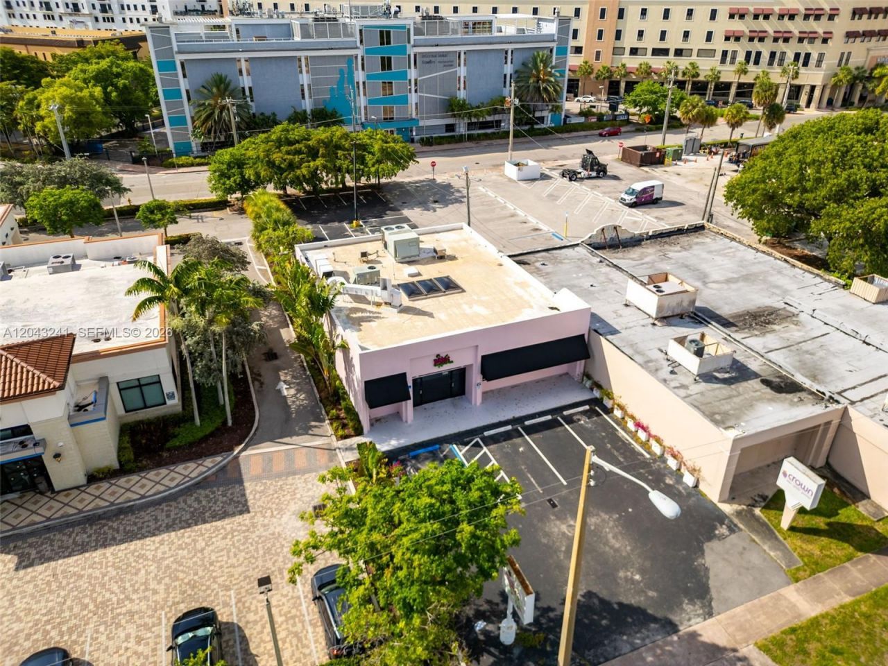 1586 S Dixie Hwy, Coral Gables, FL 33146 Photo