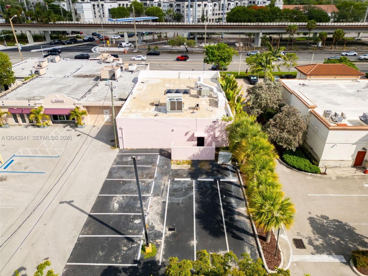 1586 S Dixie Hwy, Coral Gables, FL 33146 Photo