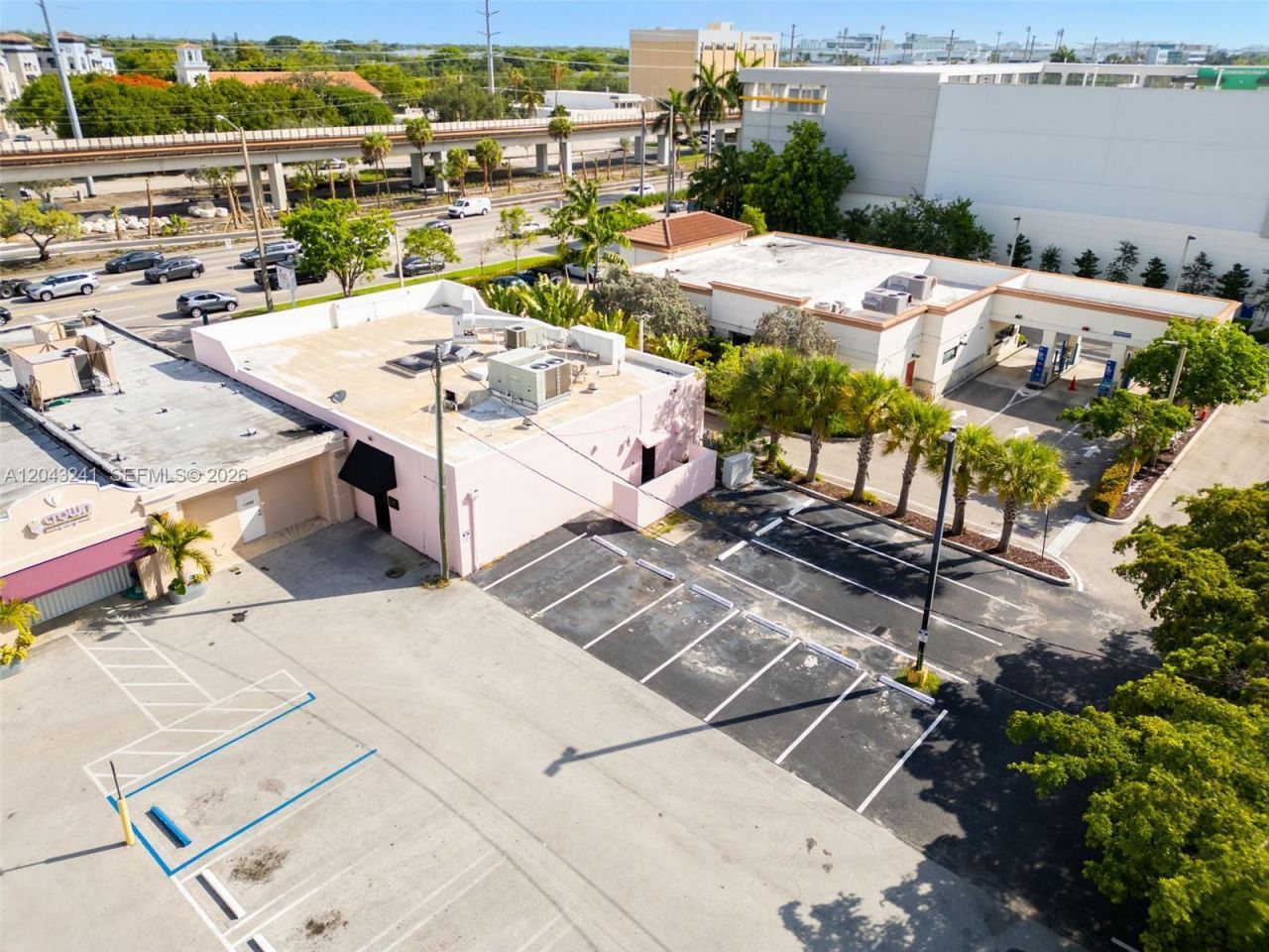 1586 S Dixie Hwy, Coral Gables, FL 33146 Photo