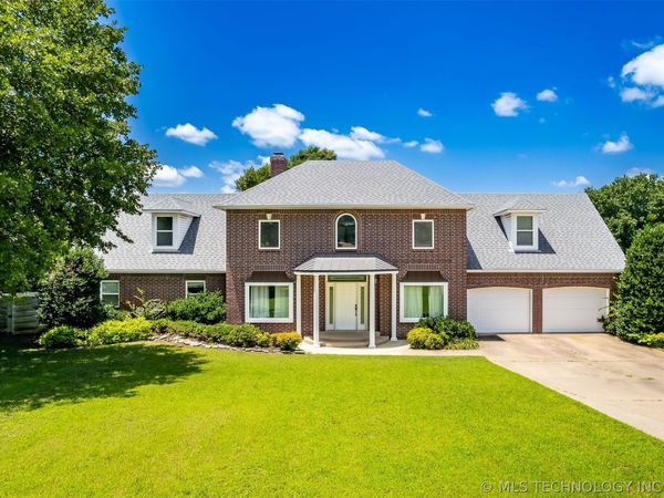 18326 S 131st East Avenue , Bixby, OK 74008