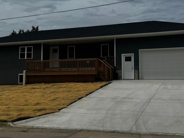 201 W Garfield Street, Osceola, IA 50213