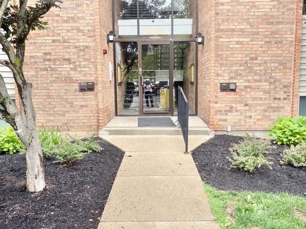 5983 Meadowcreek Drive, Unit 4, Milford, OH 45150