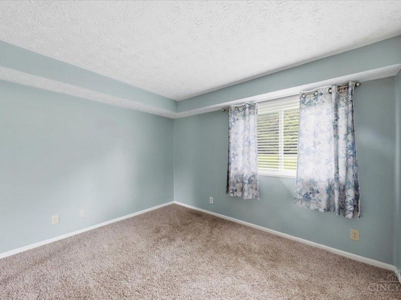 5983 Meadowcreek Drive, Unit 4, Milford, OH 45150 Photo 24
