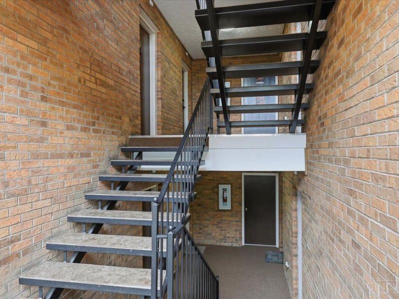 5983 Meadowcreek Drive, Unit 4, Milford, OH 45150 Photo 3