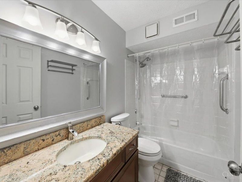 5983 Meadowcreek Drive, Unit 4, Milford, OH 45150 Photo 30