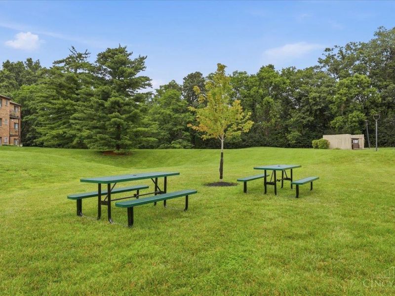5983 Meadowcreek Drive, Unit 4, Milford, OH 45150 Photo 9
