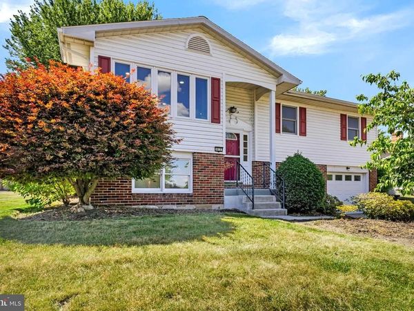 415 PAWNEE DRIVE, MECHANICSBURG, PA 17050