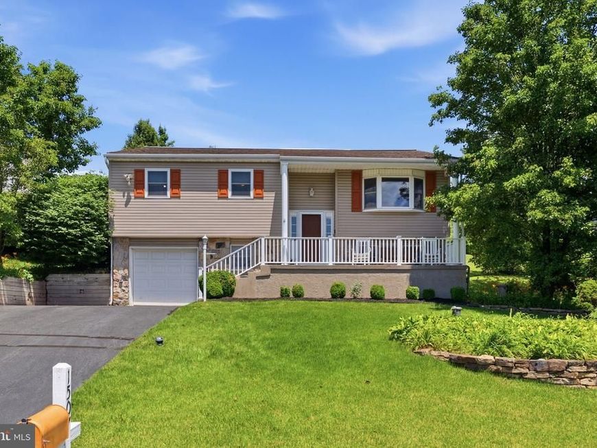 1507 Oakdale Drive, Pottstown, PA 19464 Main Photo