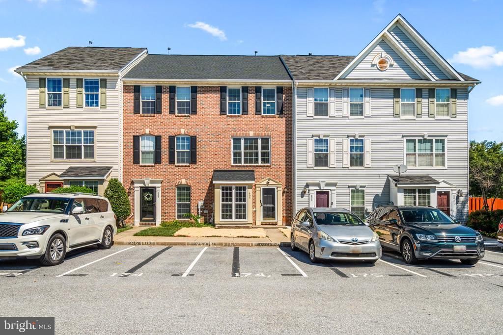 605 HOLLOWSTONE ROAD, FREDERICK, MD 21703