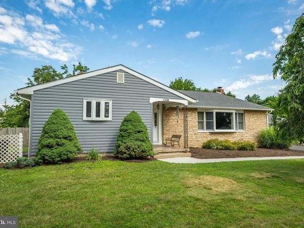 1104 GLORIA LANE, YARDLEY, PA 19067