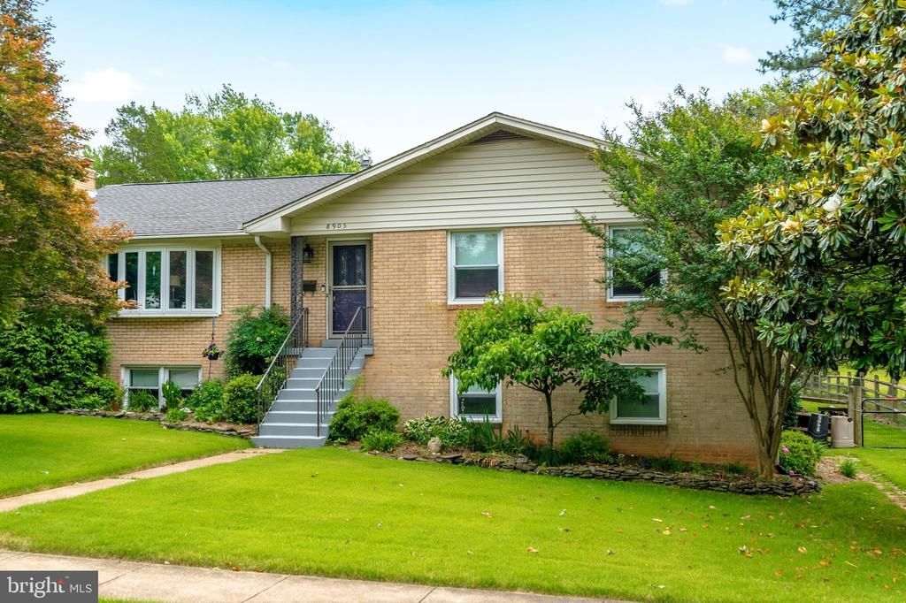 8905 HAZEL DRIVE, MANASSAS, VA 20110