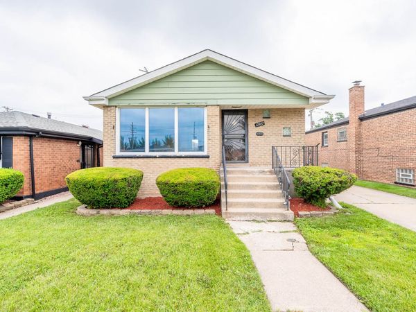 12927 S Saginaw Avenue, Chicago, IL 60633