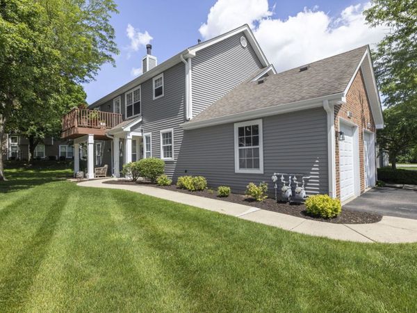 2071 Waverly Lane, Algonquin, IL 60102