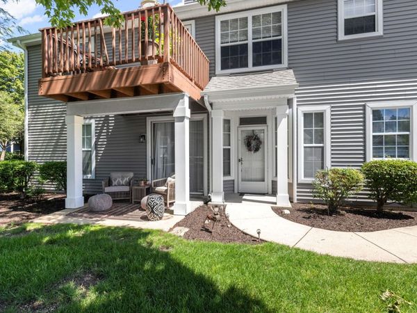 2071 Waverly Lane , Algonquin, IL 60102