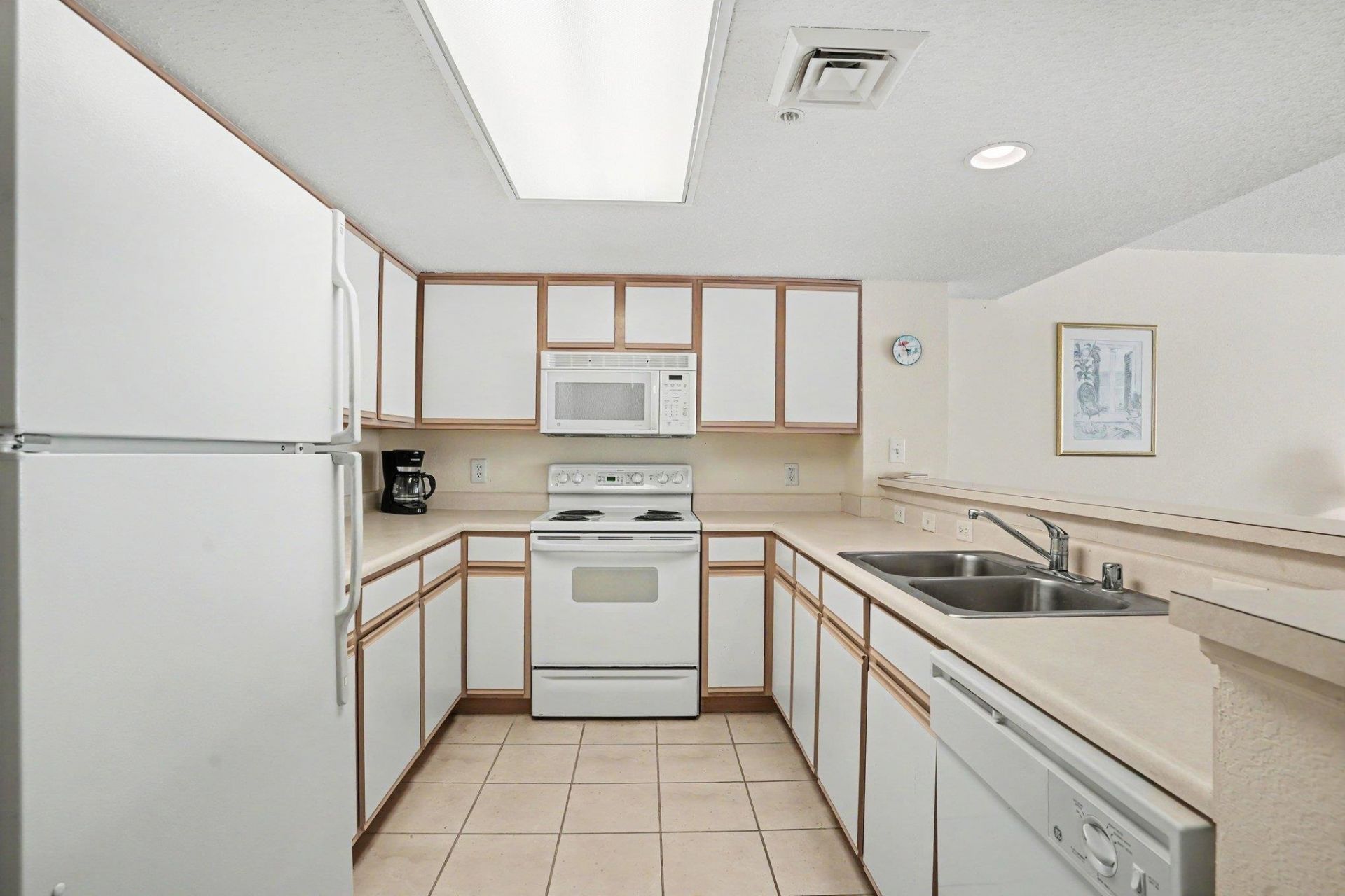 2711 S Ocean Blvd. Photo 8
