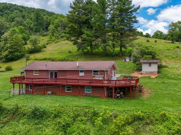 186 Gunport Drive, Duffield, VA 24244