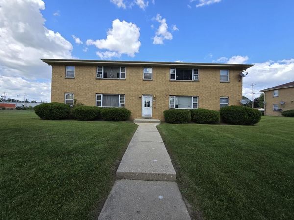 2424 W Howard AVENUE, Milwaukee, WI 53221