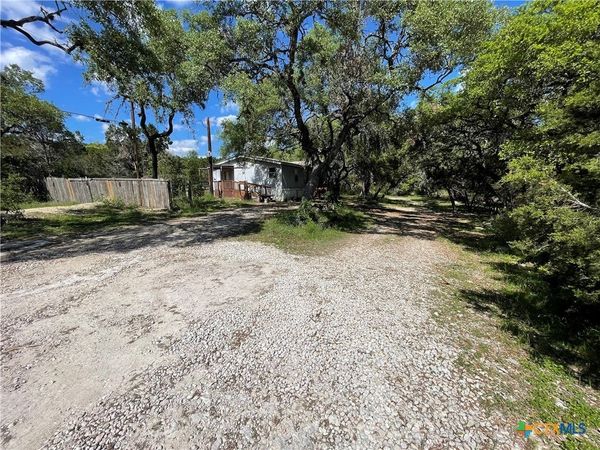 629 Buck Trail, Canyon Lake, TX 78133