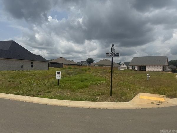 120 Corniche Lane , Maumelle, AR 72113