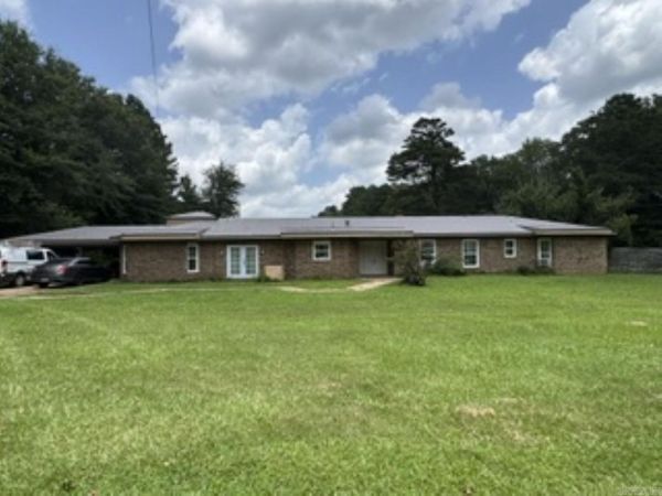 1240 Moses St, Camden, AR 71701