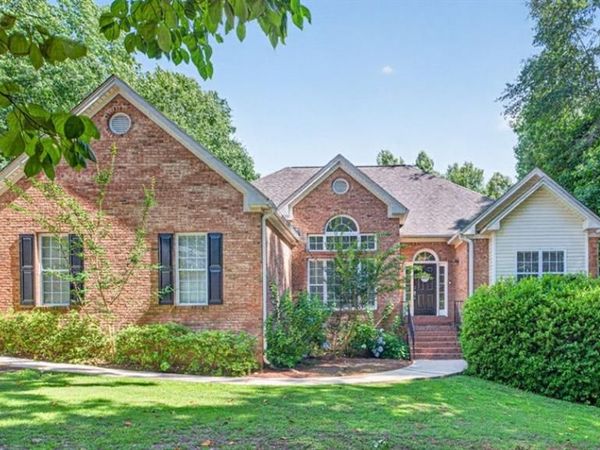 323 Oconee Lane, Commerce, GA 30529