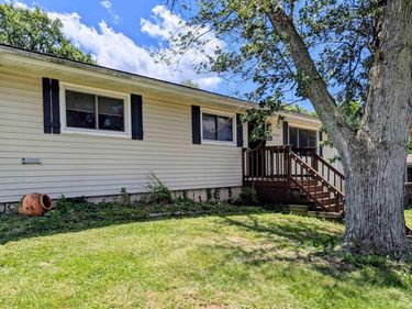 306 PONTIAC Road, Marquette Heights, IL 61554