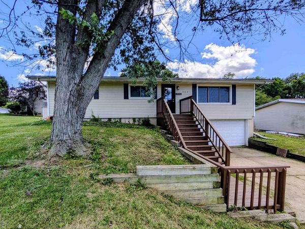306 PONTIAC Road, Marquette Heights, IL 61554