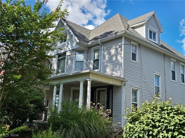 407 Williams Avenue, Williamstown, WV 26187