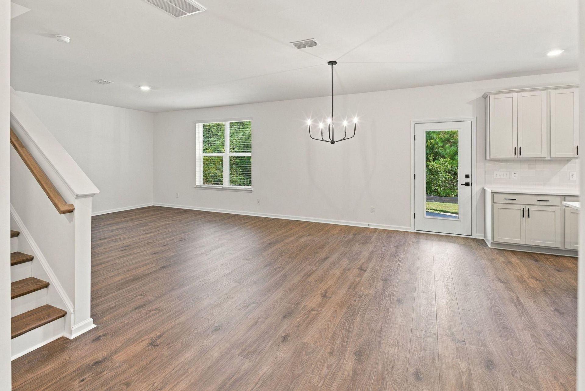 442 White Magnolia Street Photo 11