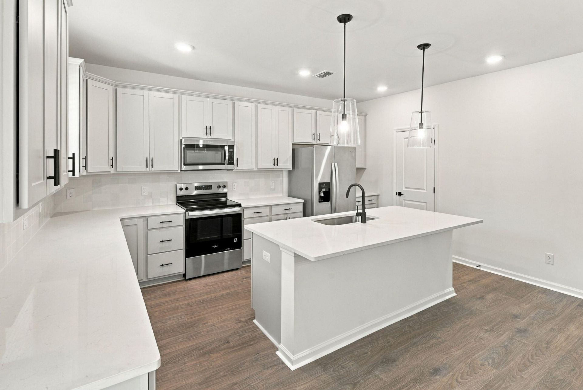 442 White Magnolia Street Photo 14