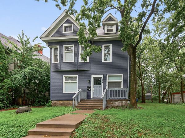812 7th Street SE, Minneapolis, MN 55414