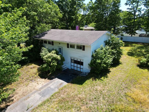 26 Cabin Lane , East Setauket, NY 11733