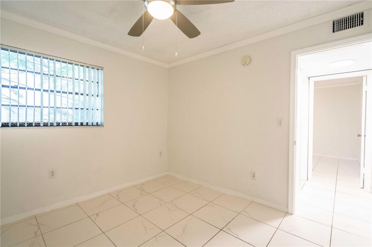3265 Virginia St , Unit 18, Miami, FL 33133 Photo