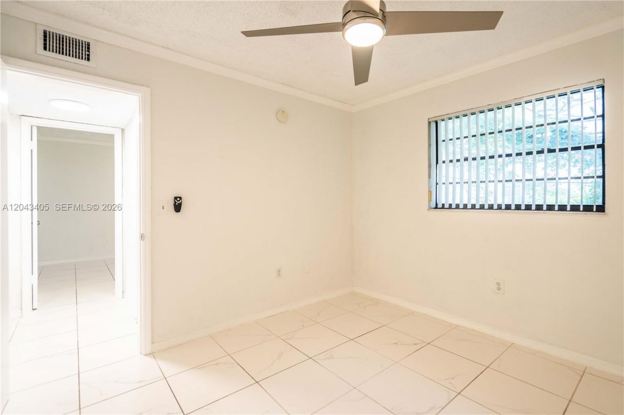 3265 Virginia St , Unit 18, Miami, FL 33133 Photo