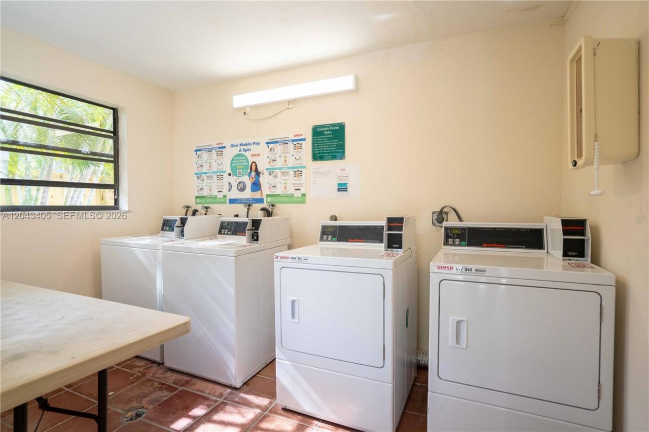 3265 Virginia St , Unit 18, Miami, FL 33133 Photo