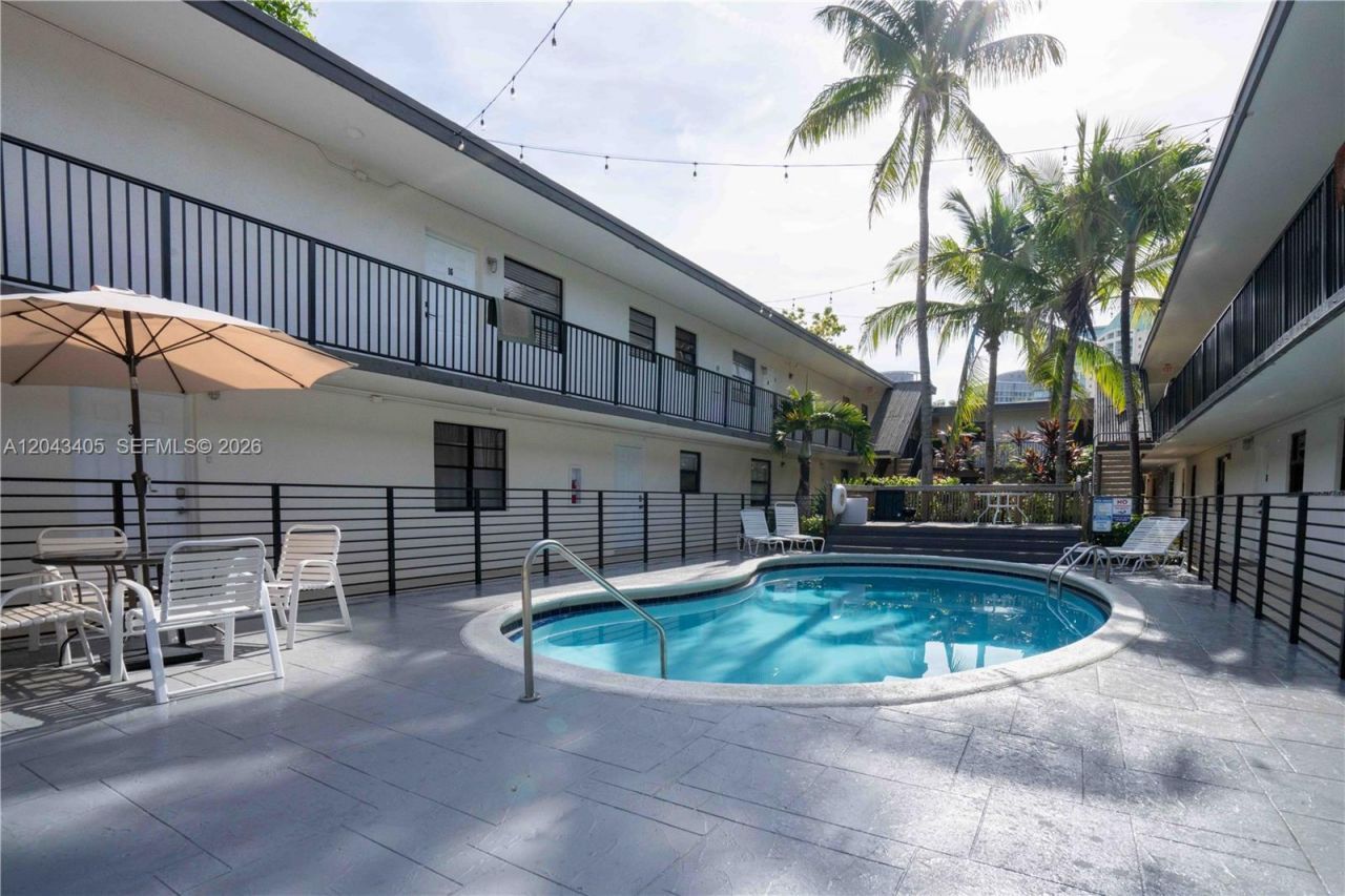 3265 Virginia St , Unit 18, Miami, FL 33133 Photo