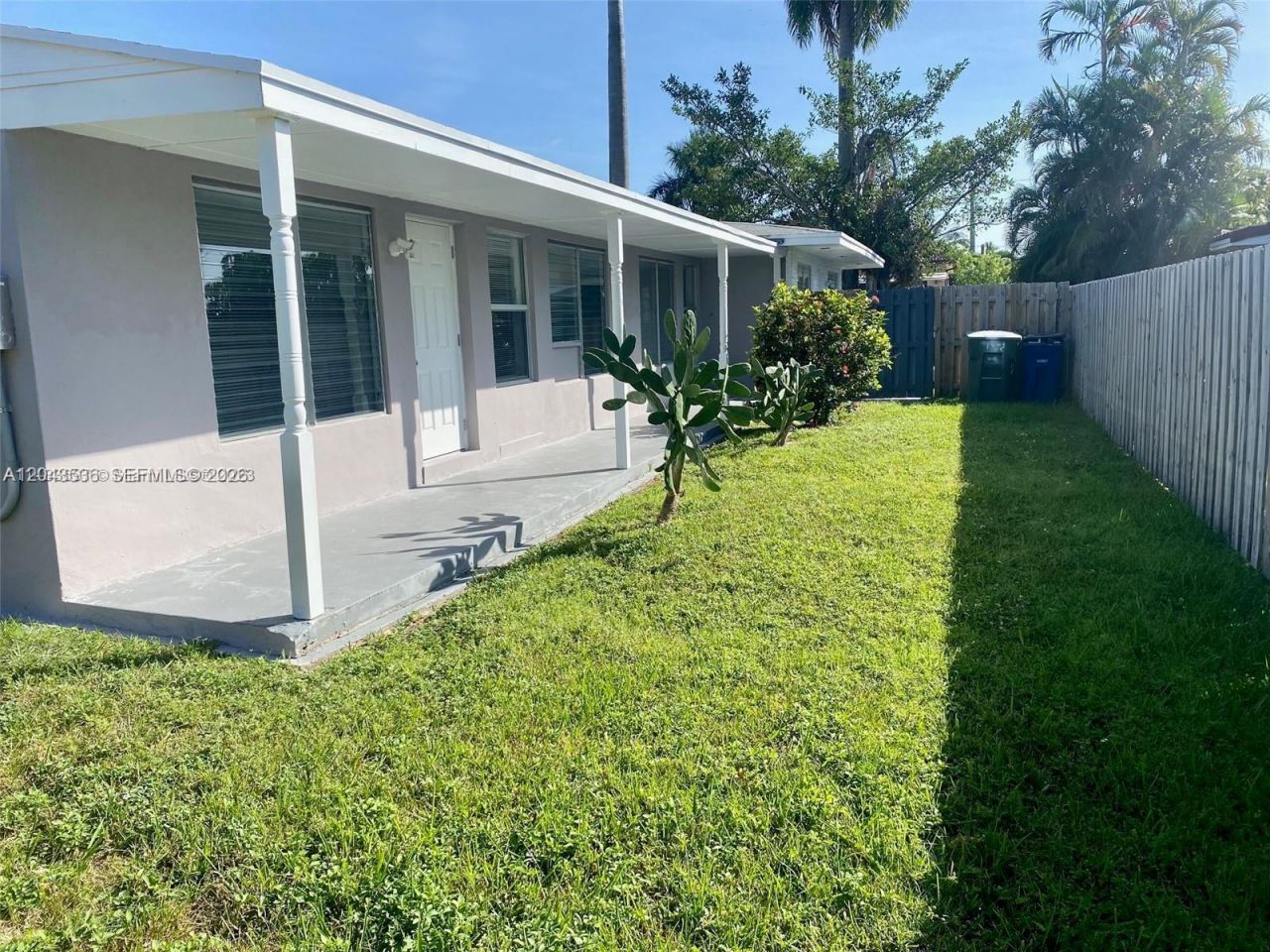 1005 NE 2nd St , Hallandale Beach, FL 33009 Photo