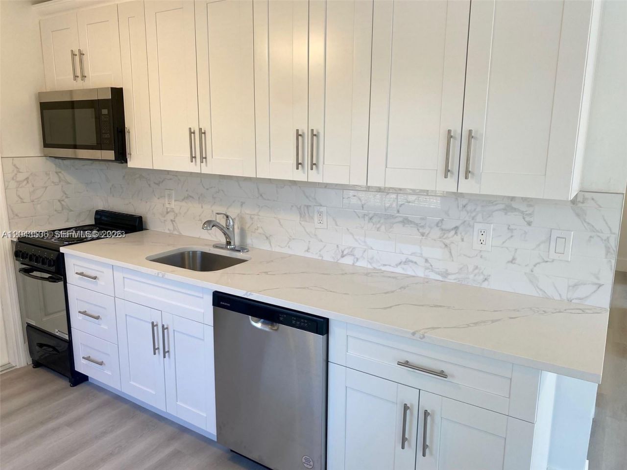1005 NE 2nd St , Hallandale Beach, FL 33009 Photo