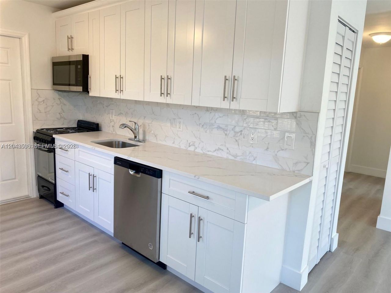 1005 NE 2nd St , Hallandale Beach, FL 33009 Photo