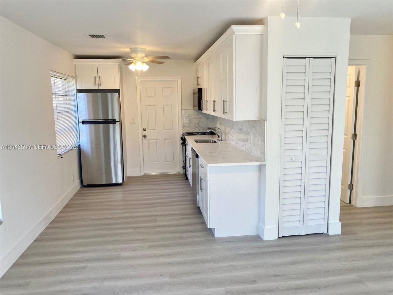 1005 NE 2nd St , Hallandale Beach, FL 33009 Photo