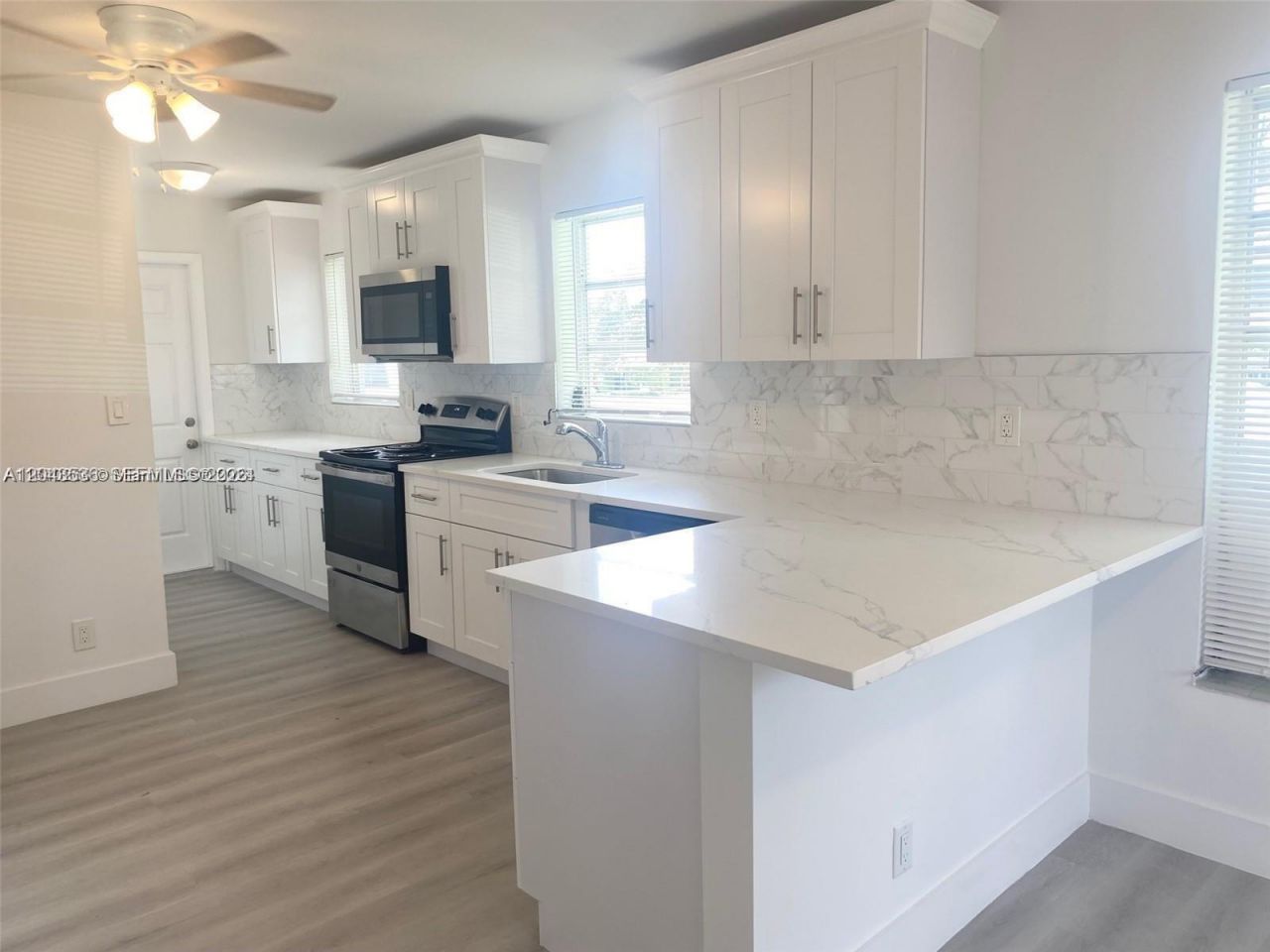 1005 NE 2nd St , Hallandale Beach, FL 33009 Photo