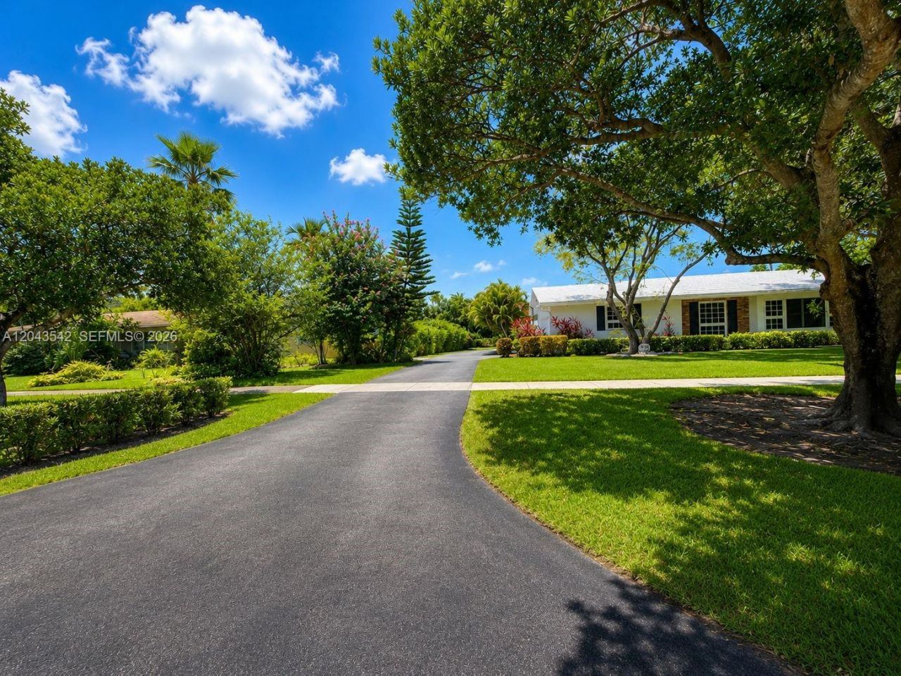 8481 SW 144th St, Palmetto Bay, FL 33158 Photo