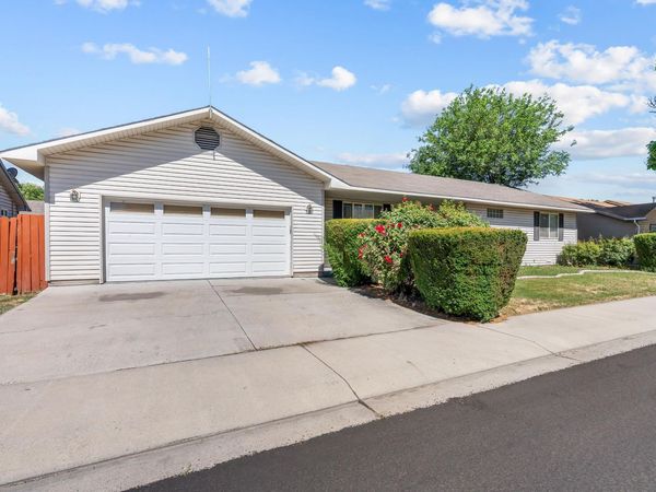 571 E Greenfield Circle, Grand Junction, CO 81504