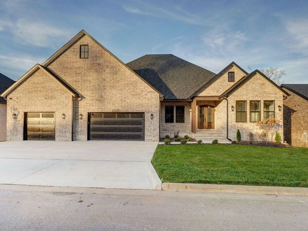 6019 S Dollison Avenue, Springfield, MO 65810